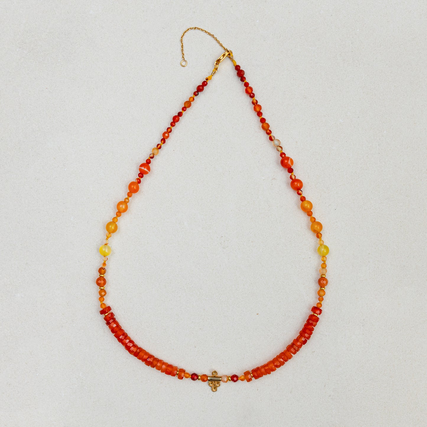 SOLNEDGÅNG / Collier